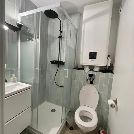 Lägenhet 2p Renove Ideal Famille Proche De La *